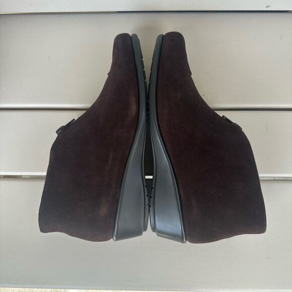 Aerosoles NWOT Allowance Suede Front Zip Wedge Almond Toe Ankle Booties Boot 6.5 - Picture 5 of 7